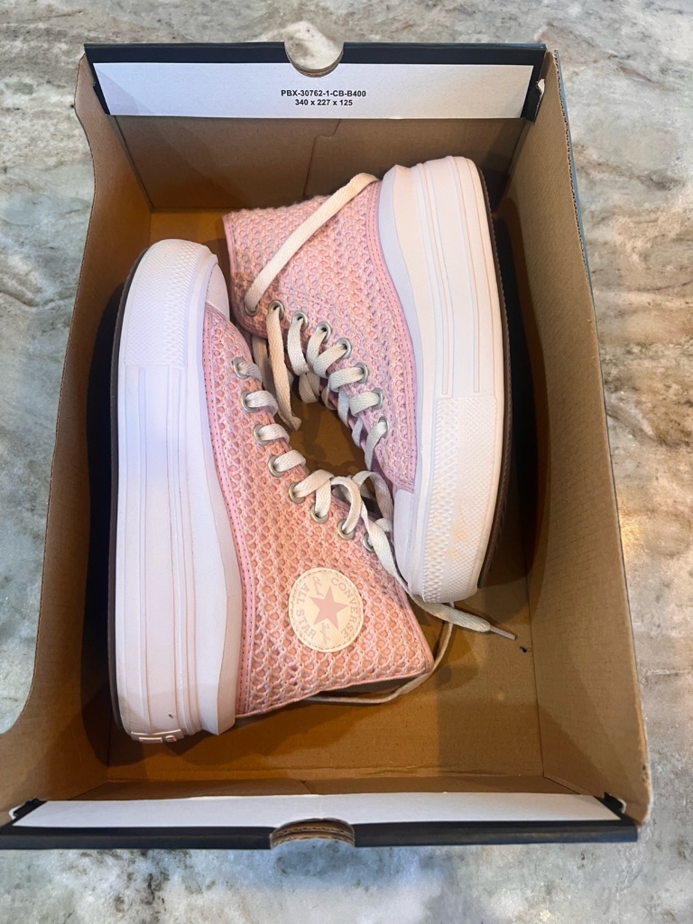 Girls Converse pink high top sneakers - Size 3.5 - Stardust Move HI